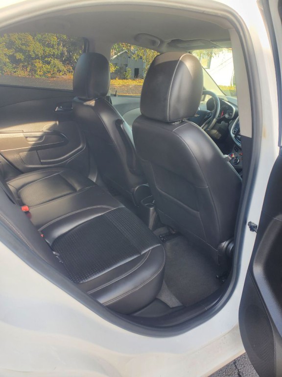 2019 Chevrolet Sonic Image 9