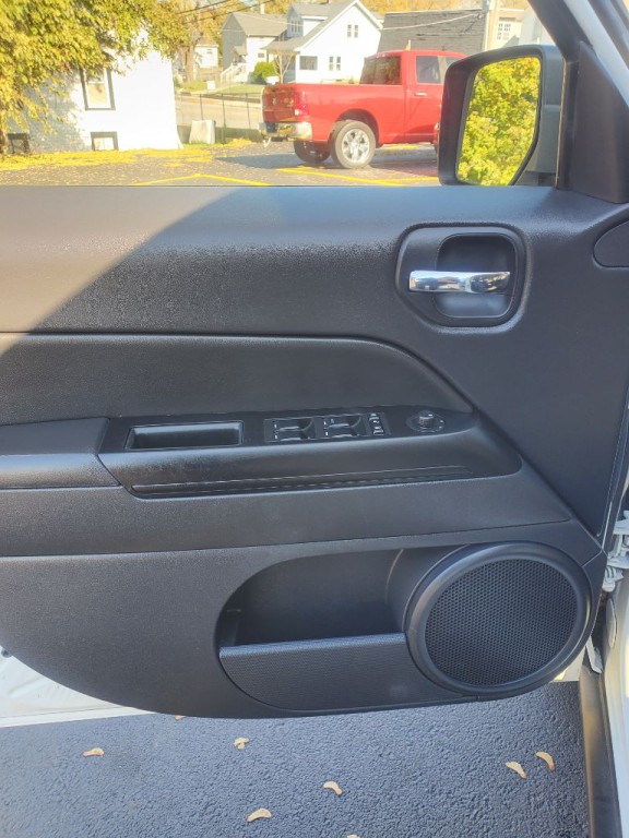 2017 Jeep Patriot Image 7