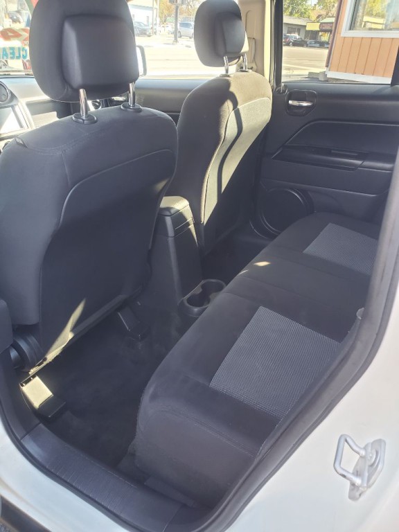 2017 Jeep Patriot Image 8