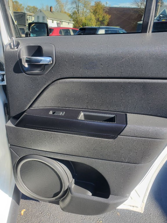 2017 Jeep Patriot Image 11