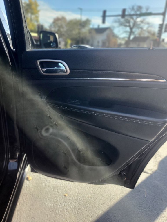 2017 Jeep Grand Cherokee Image 12