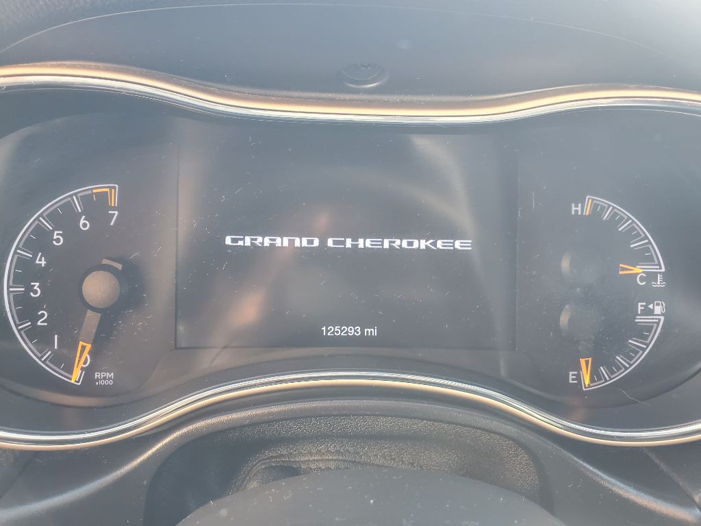 2017 Jeep Grand Cherokee Image 17