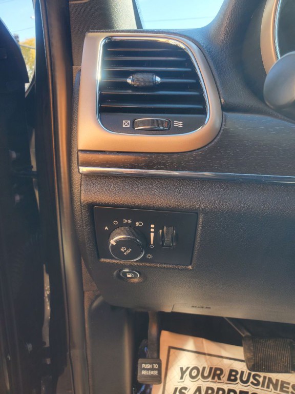 2017 Jeep Grand Cherokee Image 19