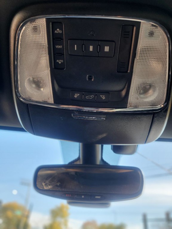 2017 Jeep Grand Cherokee Image 24