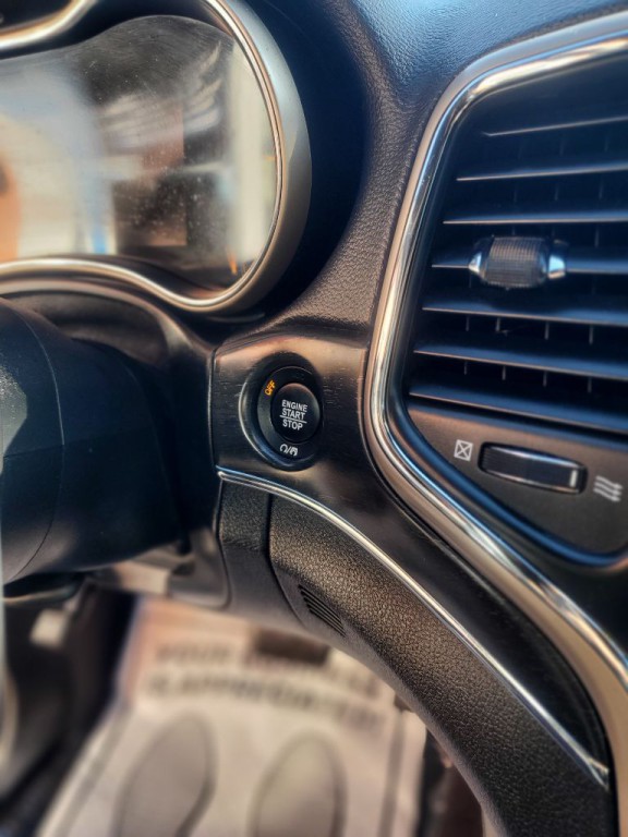 2017 Jeep Grand Cherokee Image 26