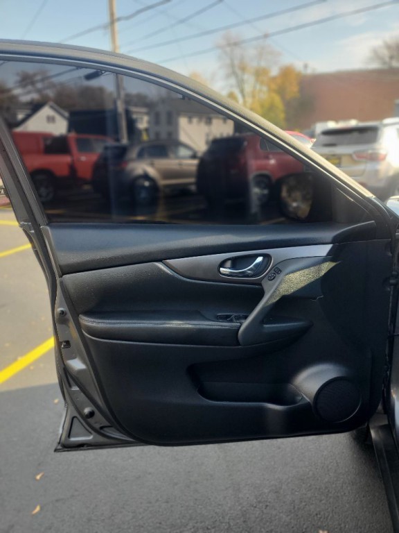 2015 Nissan Rogue Image 6