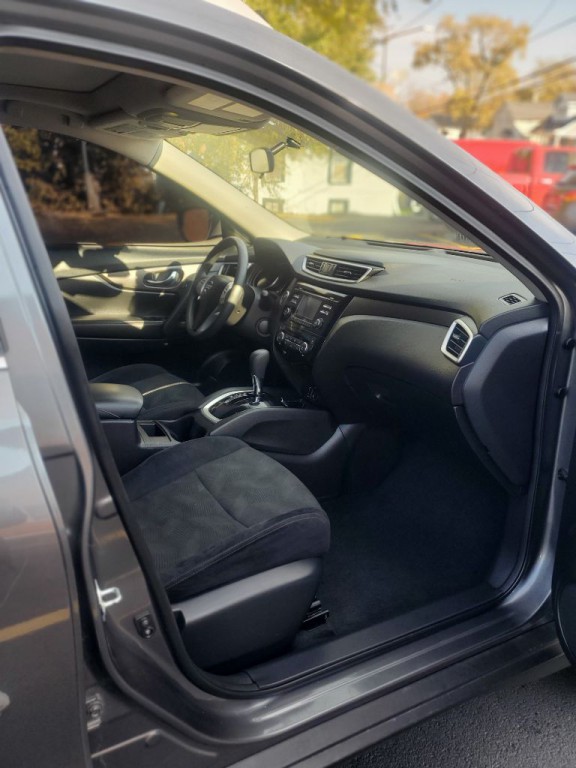 2015 Nissan Rogue Image 11