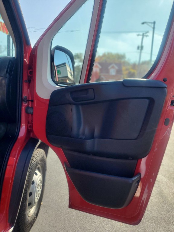 2017 RAM Promaster Image 9