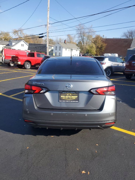 2021 Nissan Versa Image 4
