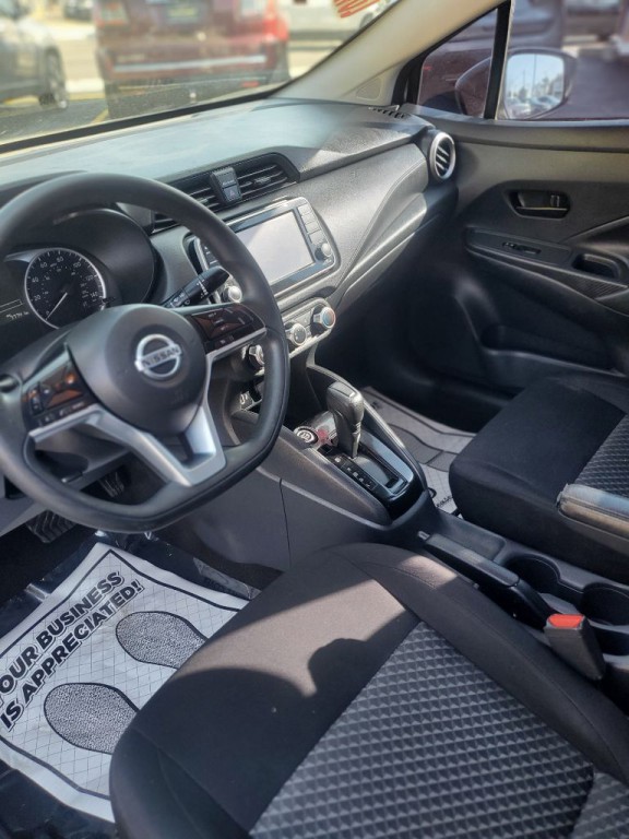 2021 Nissan Versa Image 6