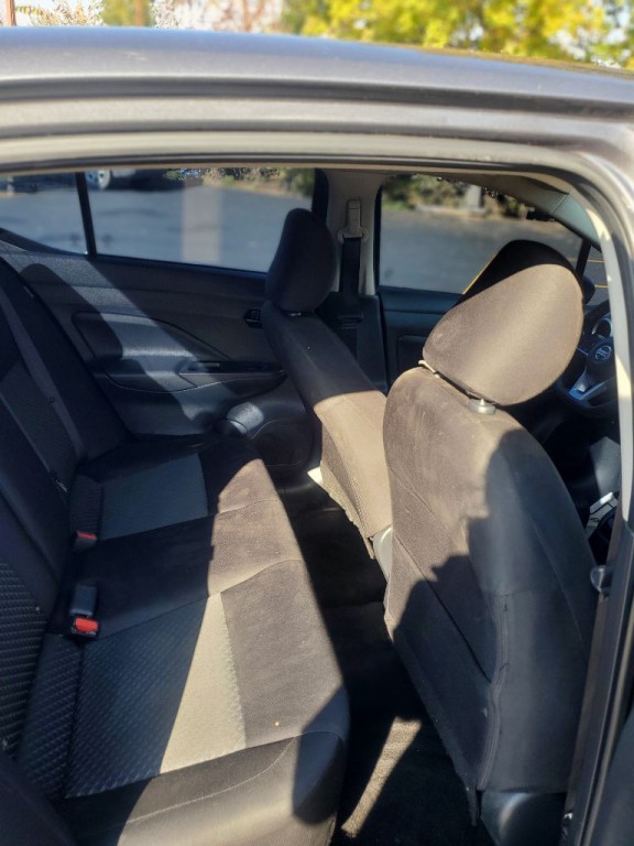 2021 Nissan Versa Image 10