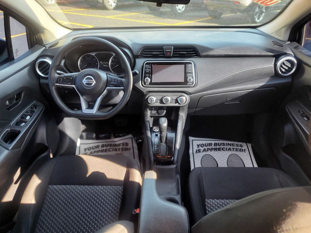 2021 Nissan Versa Image 14