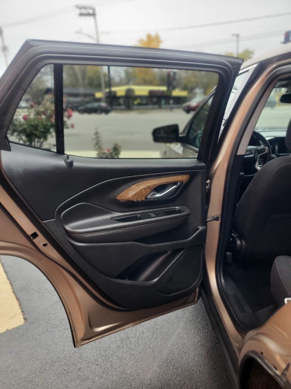 2018 GMC Terrain Image 8