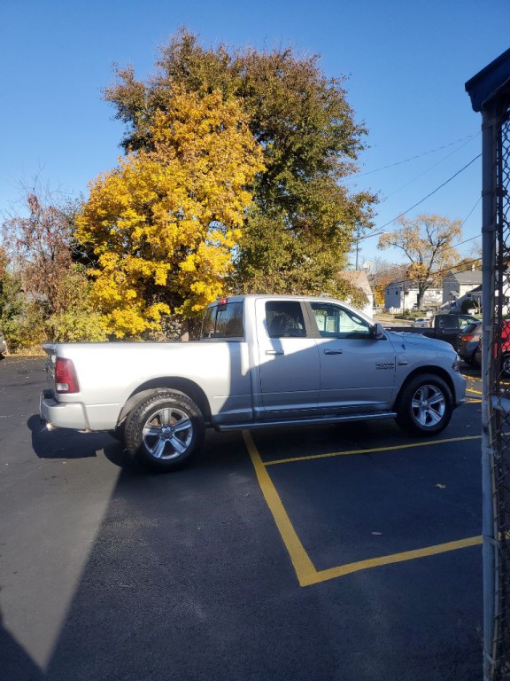 2013 RAM 1500 Image 3