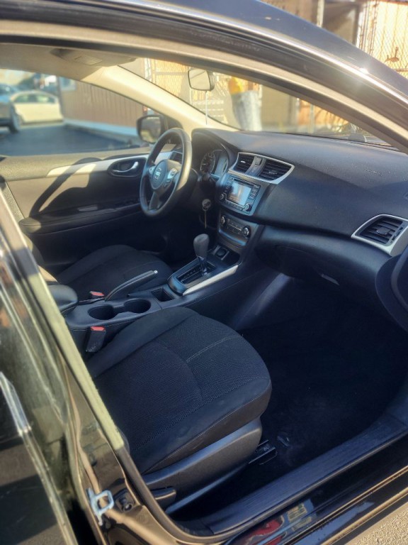 2018 Nissan Sentra Image 9