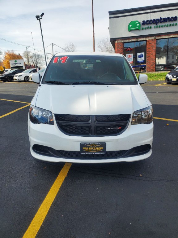 2017 Dodge Grand Caravan Image 2
