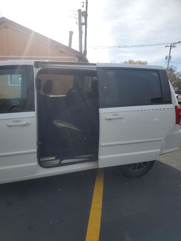 2017 Dodge Grand Caravan Image 8