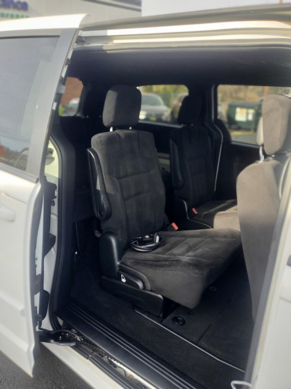 2017 Dodge Grand Caravan Image 9