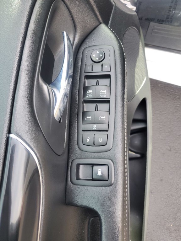 2017 Dodge Grand Caravan Image 16