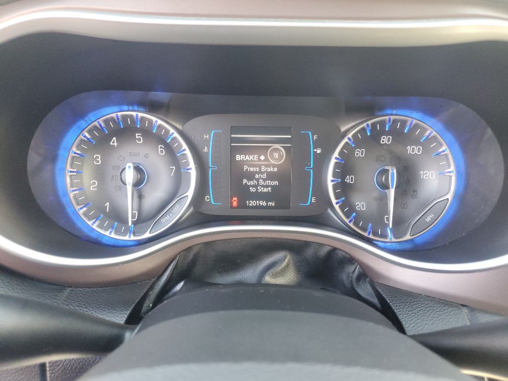 2017 Chrysler Pacifica Image 13