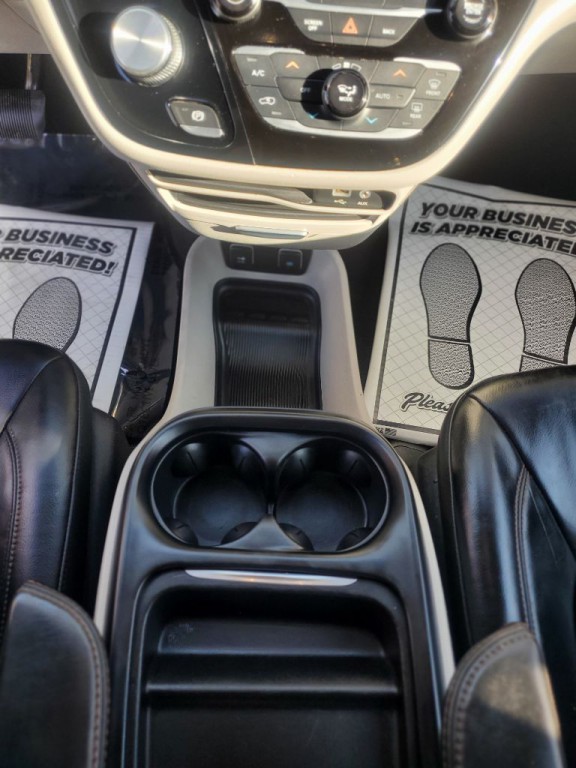 2017 Chrysler Pacifica Image 17