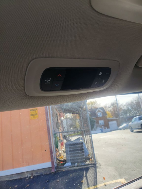 2017 Chrysler Pacifica Image 19