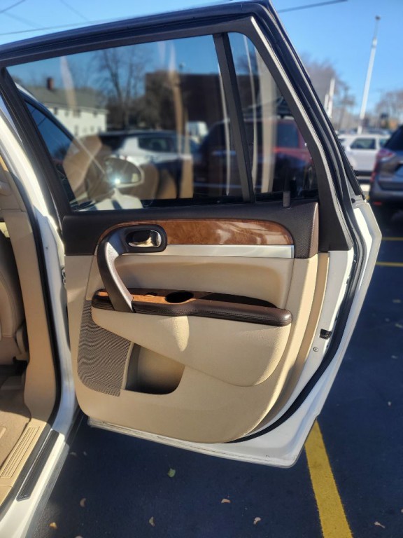 2010 Buick Enclave Image 10