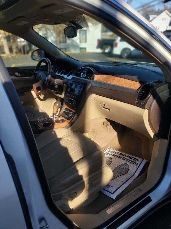 2010 Buick Enclave Image 11