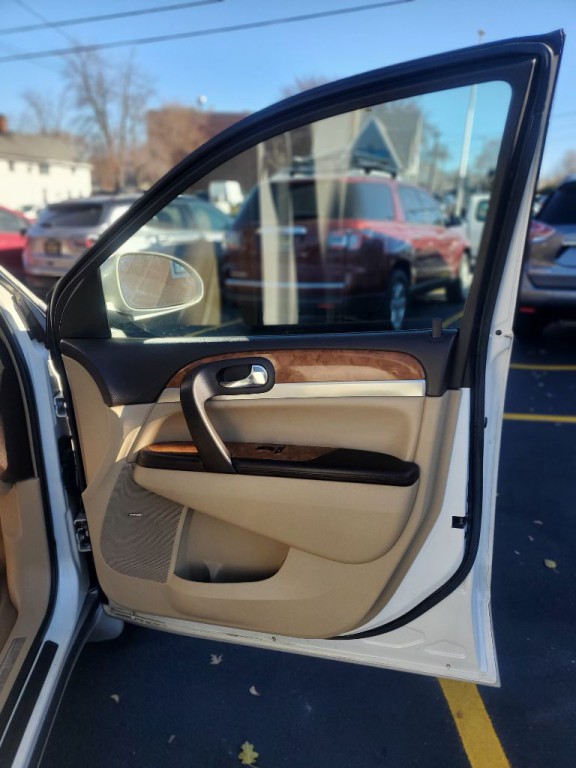 2010 Buick Enclave Image 12