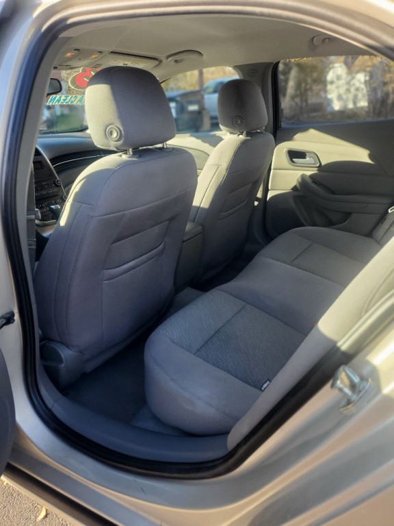 2013 Chevrolet Malibu Image 6