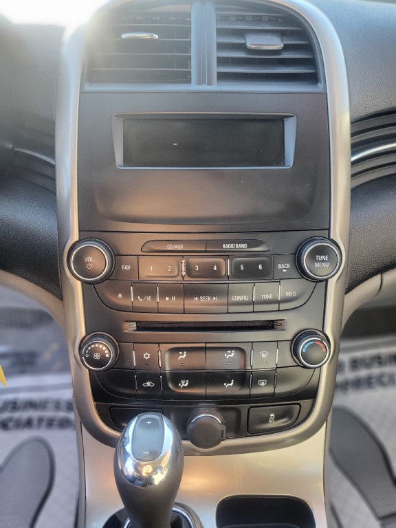 2013 Chevrolet Malibu Image 17