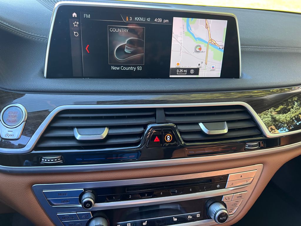 2019 BMW 7 Series Image 9