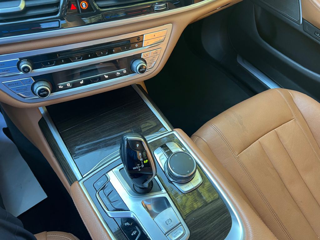 2019 BMW 7 Series Image 11