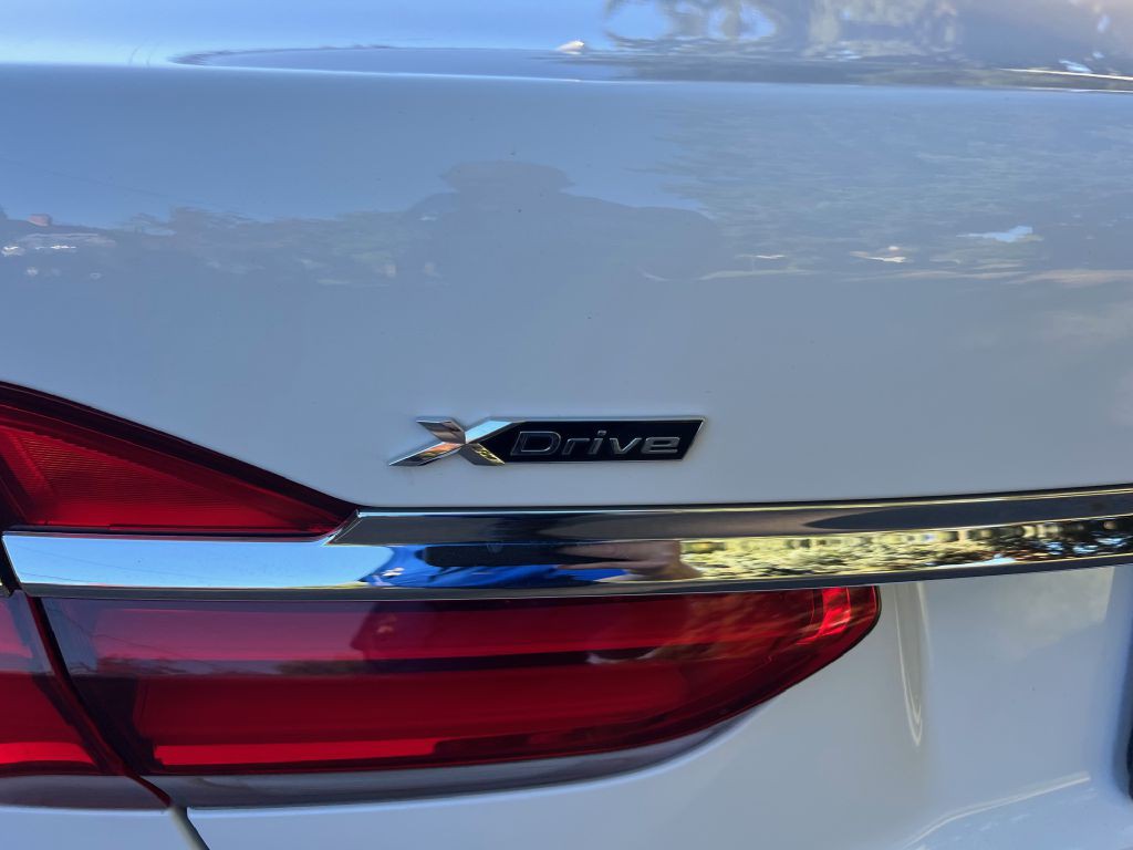 2019 BMW 7 Series Image 15