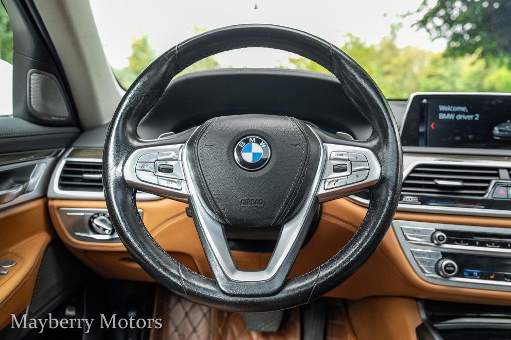 2019 BMW 7 Series Image 30