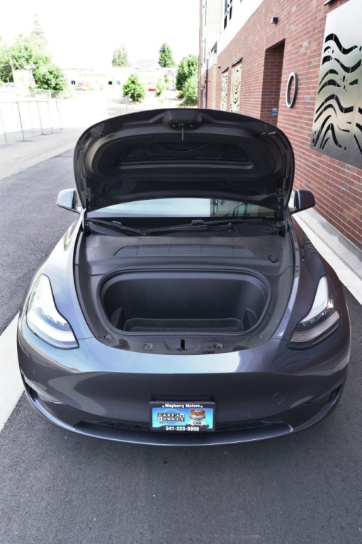 2020 Tesla Model Y Image 12