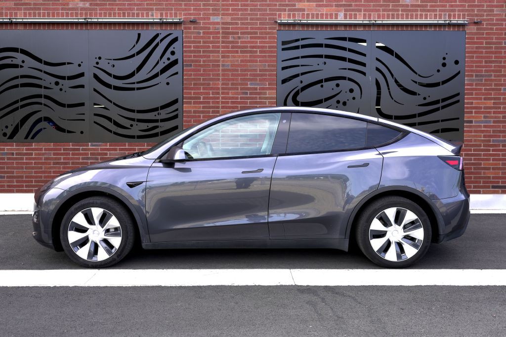 2020 Tesla Model Y Image 13