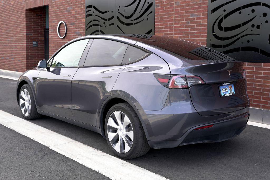 2020 Tesla Model Y Image 14