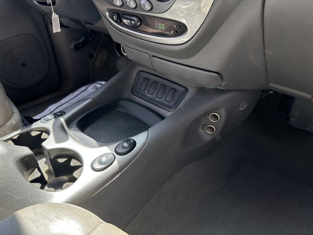 2005 Toyota Sequoia Image 8