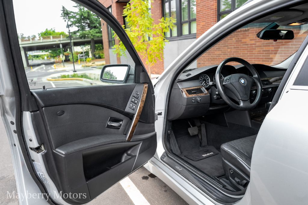 2006 BMW 5 Series Image 8