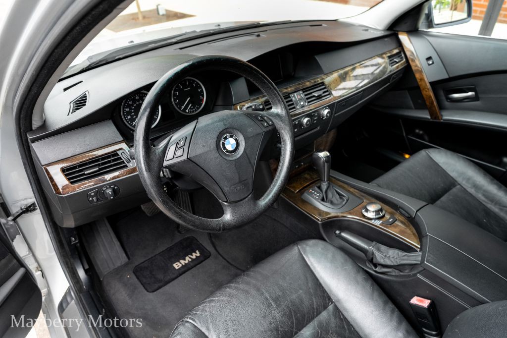 2006 BMW 5 Series Image 11