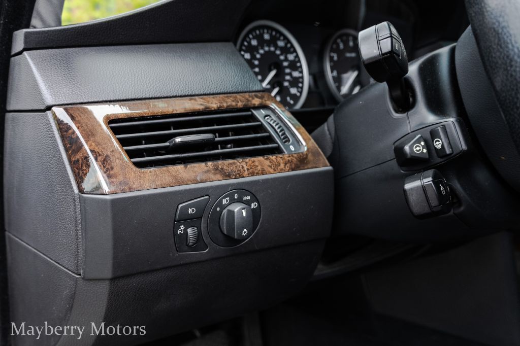2006 BMW 5 Series Image 12