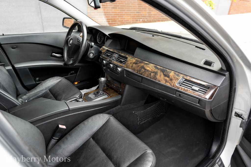 2006 BMW 5 Series Image 19