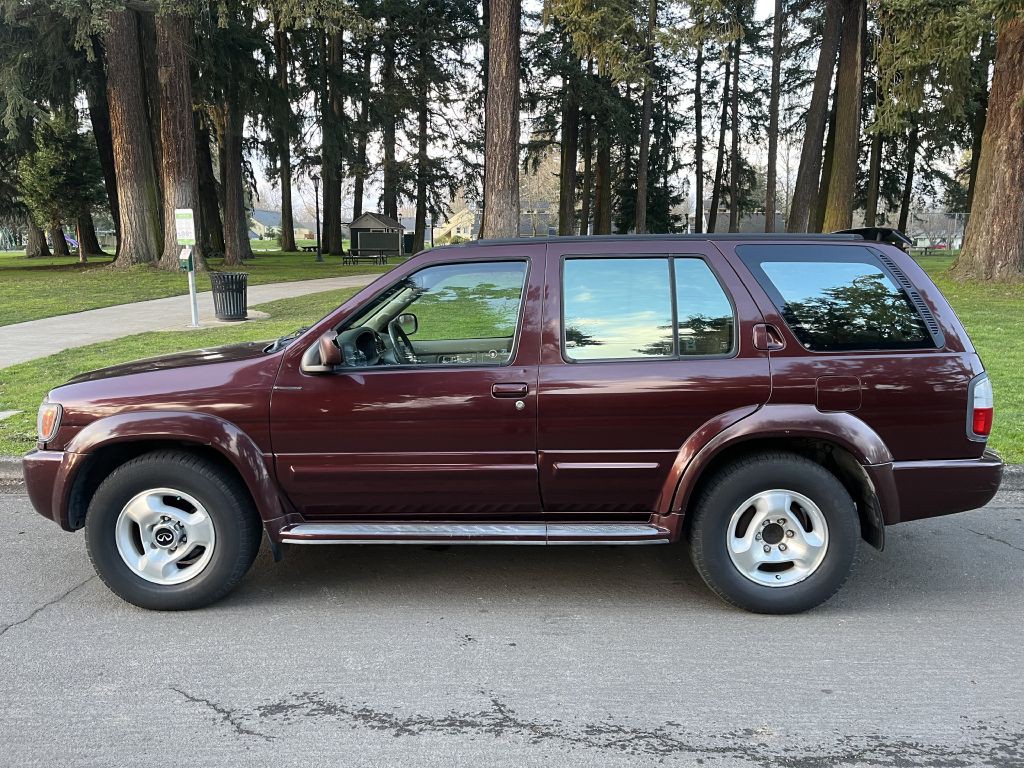 1999 INFINITI QX4 Image 5