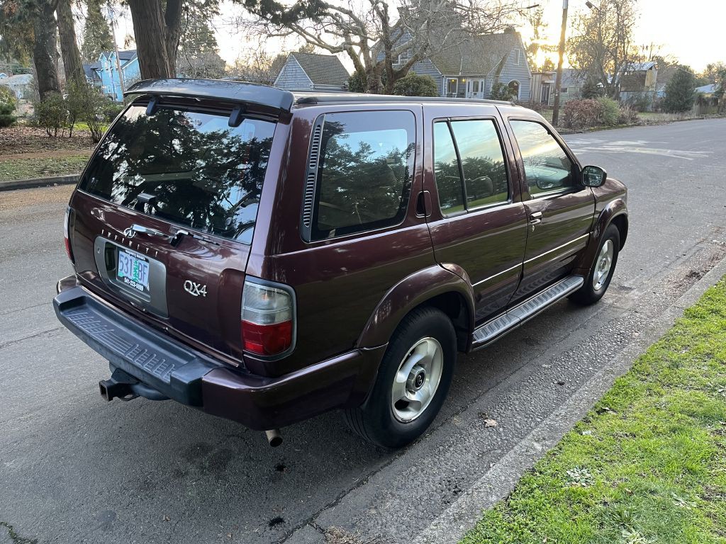 1999 INFINITI QX4 Image 8