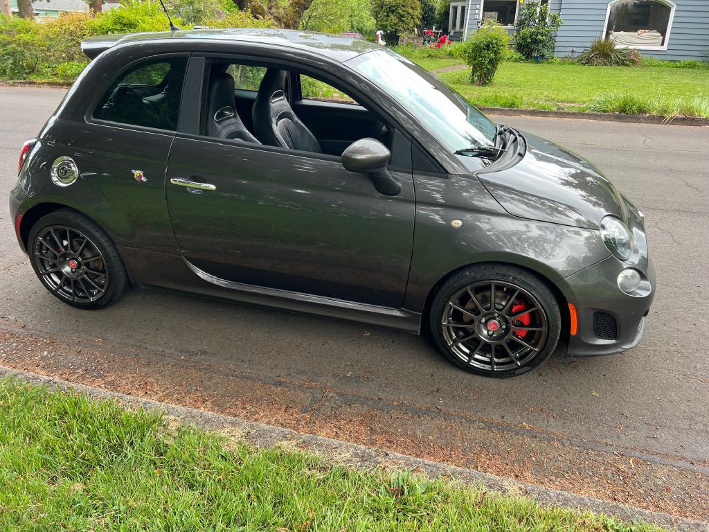 2014 FIAT 500 Image 3