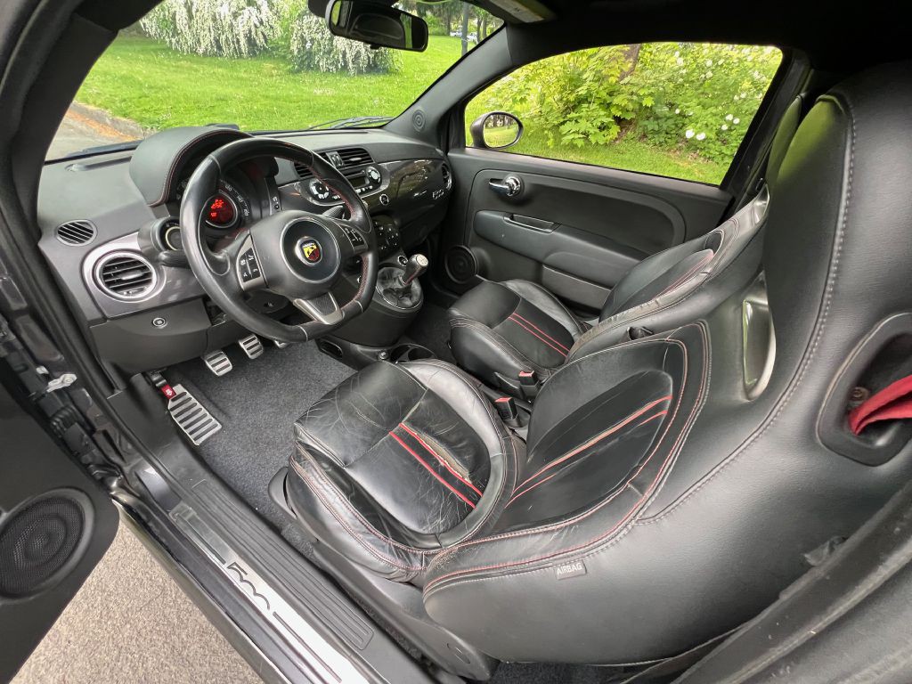 2014 FIAT 500 Image 17