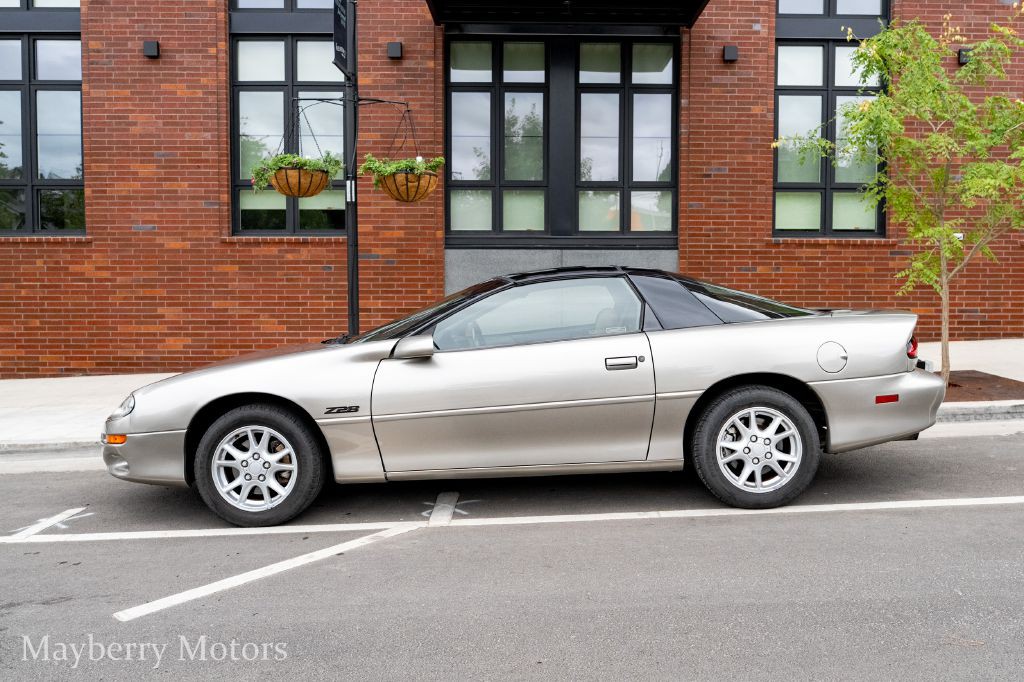 2001 Chevrolet Camaro Image 6