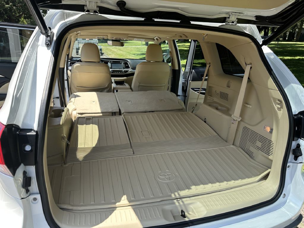2019 Toyota Highlander Image 9