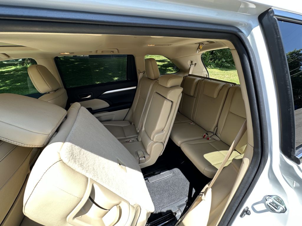 2019 Toyota Highlander Image 10